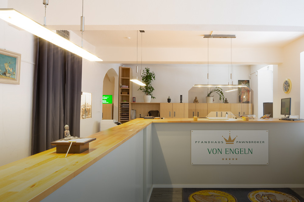 Pfandhaus von Engeln, Innenansicht Verkaufsraum, Zentrum von München